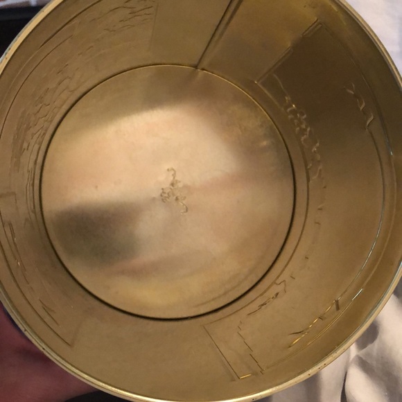 🦋Vintage Biscuit Tin - Picture 4 of 6